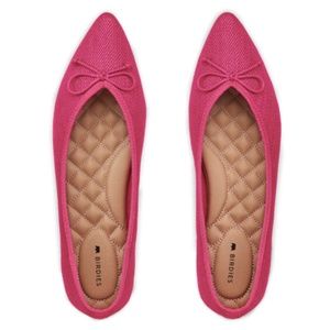 NWOT Birdies The Goldfinch - Raspberry Raffia